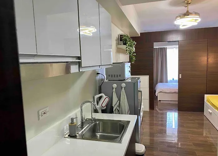 Cosmo Nest Air Skyline One Br Makati 2270 Gym Swim Park 300 Mbps Апартаменты *