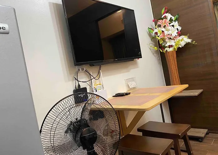 Cosmo Nest Air Skyline One Br Makati 2270 Gym Swim Park 300 Mbps Манила
