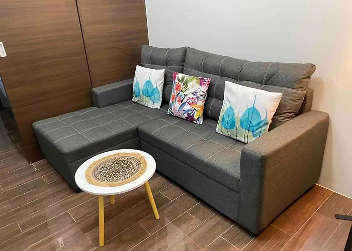 Апартаменты Cosmo Nest Air Skyline One Br Makati 2270 Gym Swim Park 300 Mbps Манила